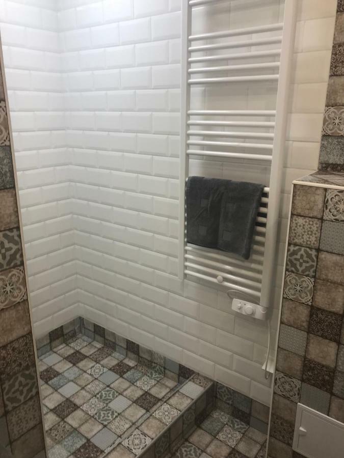 Aradi Apartman Печ Екстер'єр фото